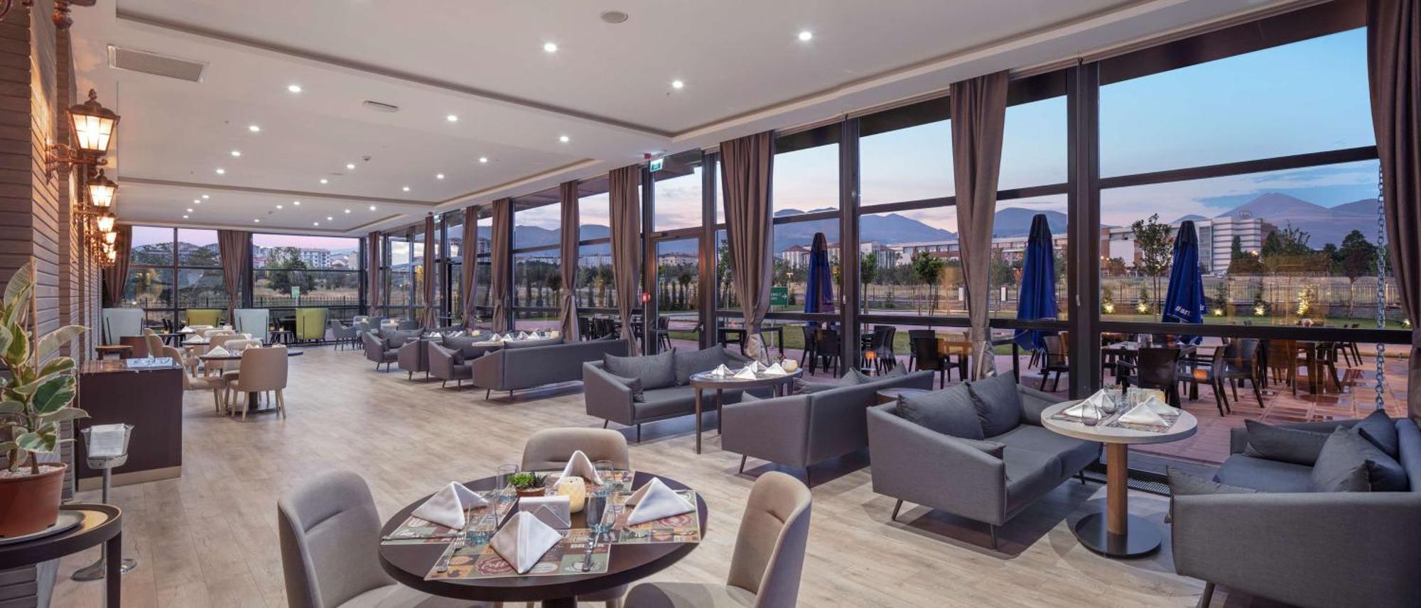 Hilton Garden Inn Erzurum Extérieur photo